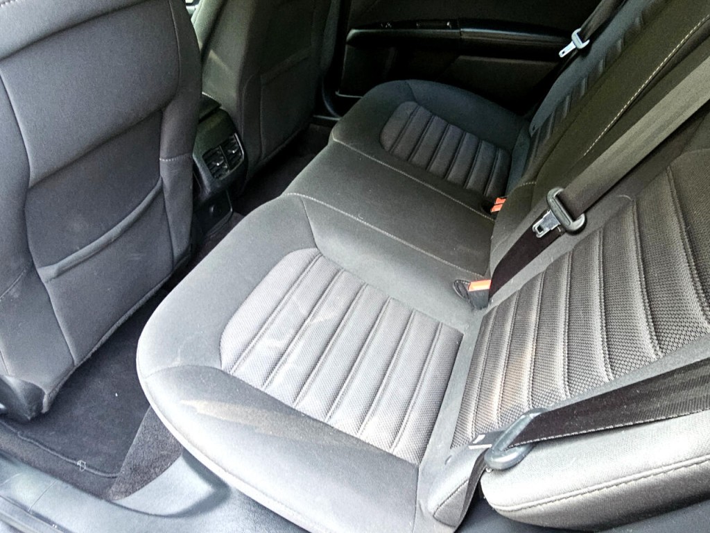 2017 Ford Fusion Image 24