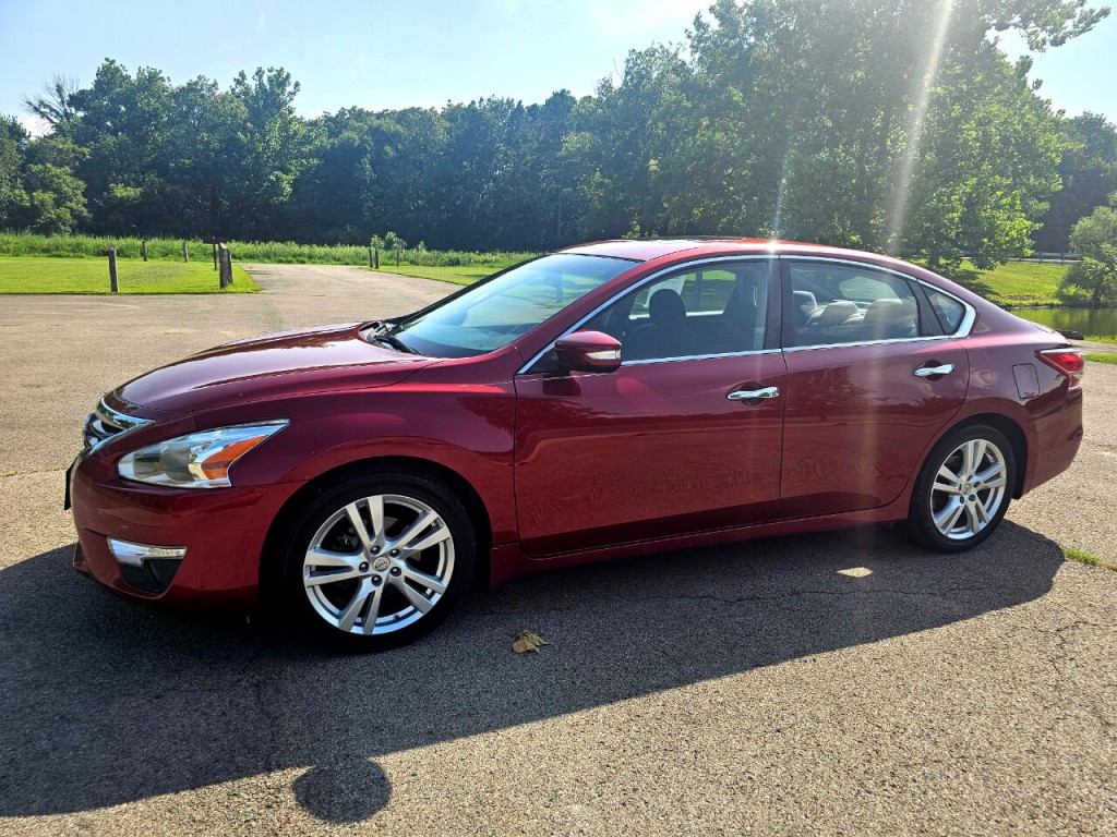 2013 Nissan Altima Image 11