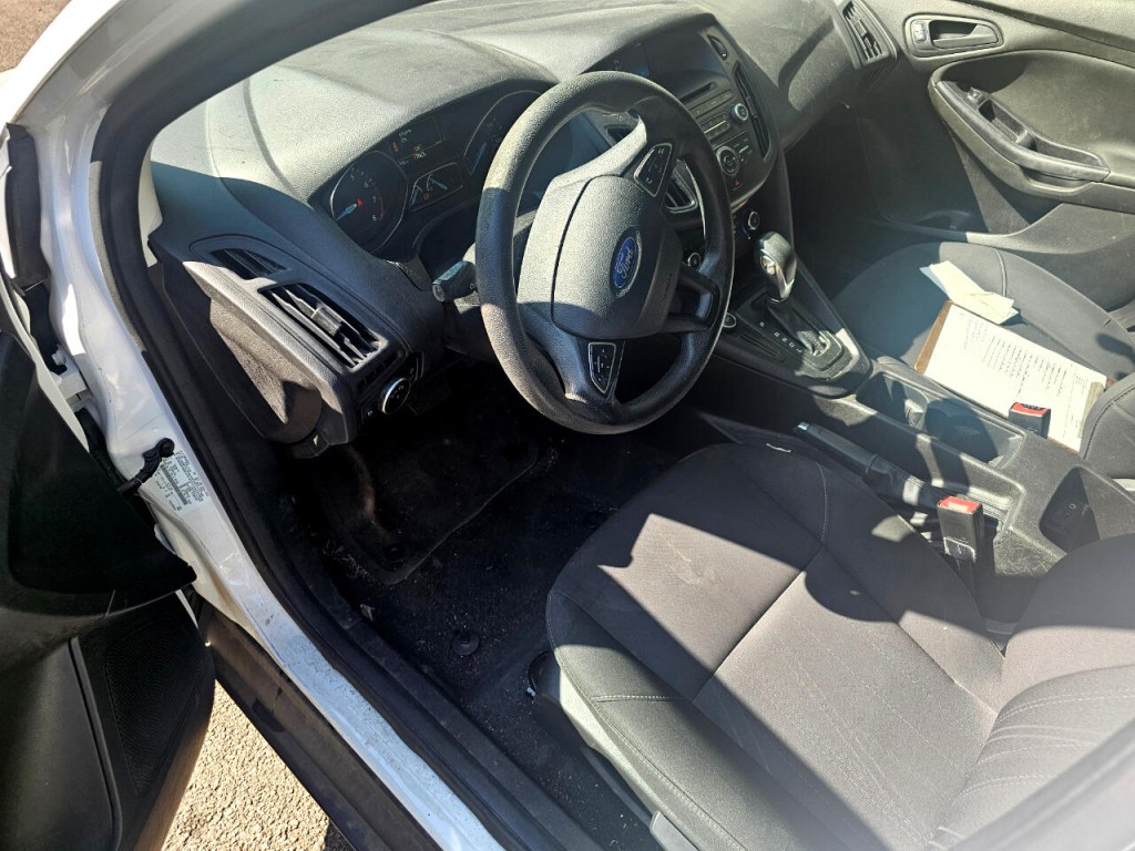 2016 Ford Focus Image 5