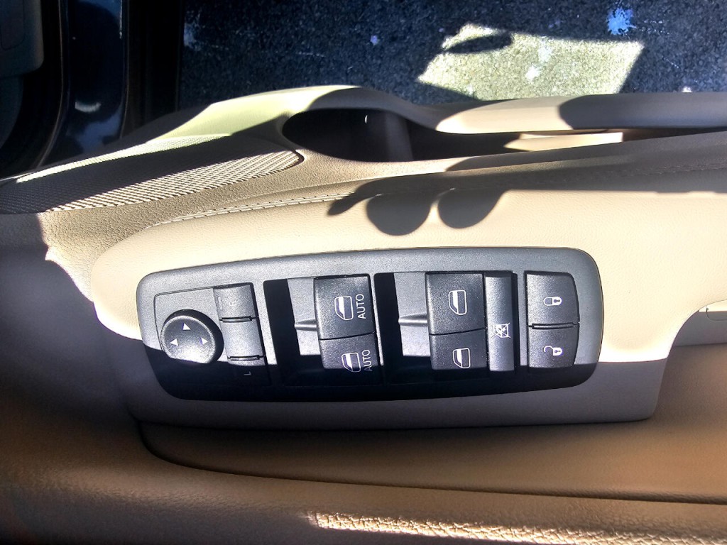 2020 Jeep Grand Cherokee Image 36