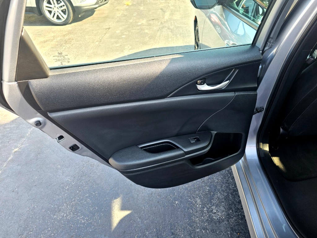 2019 Honda Civic Image 17