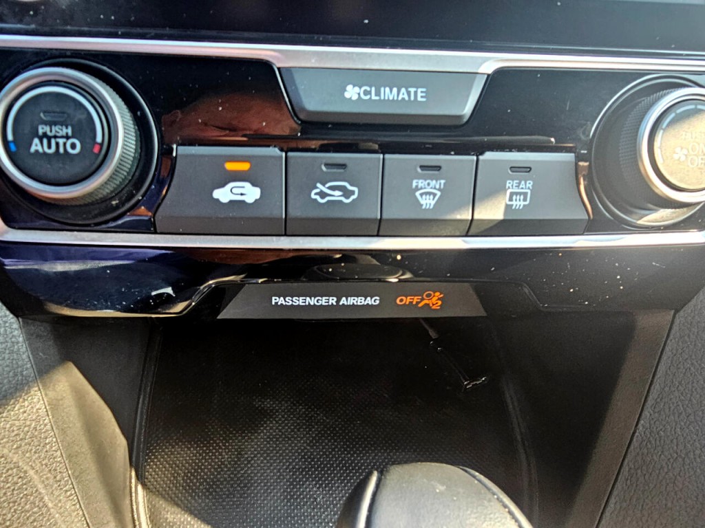 2019 Honda Civic Image 36