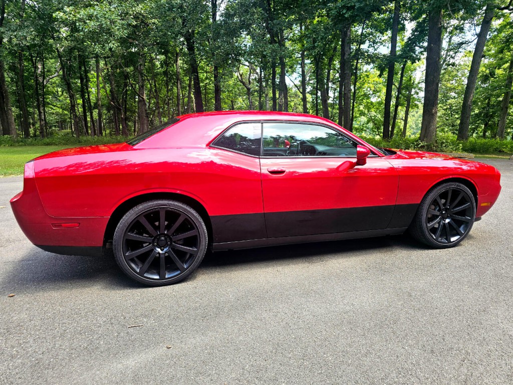 2013 Dodge Challenger Image 5