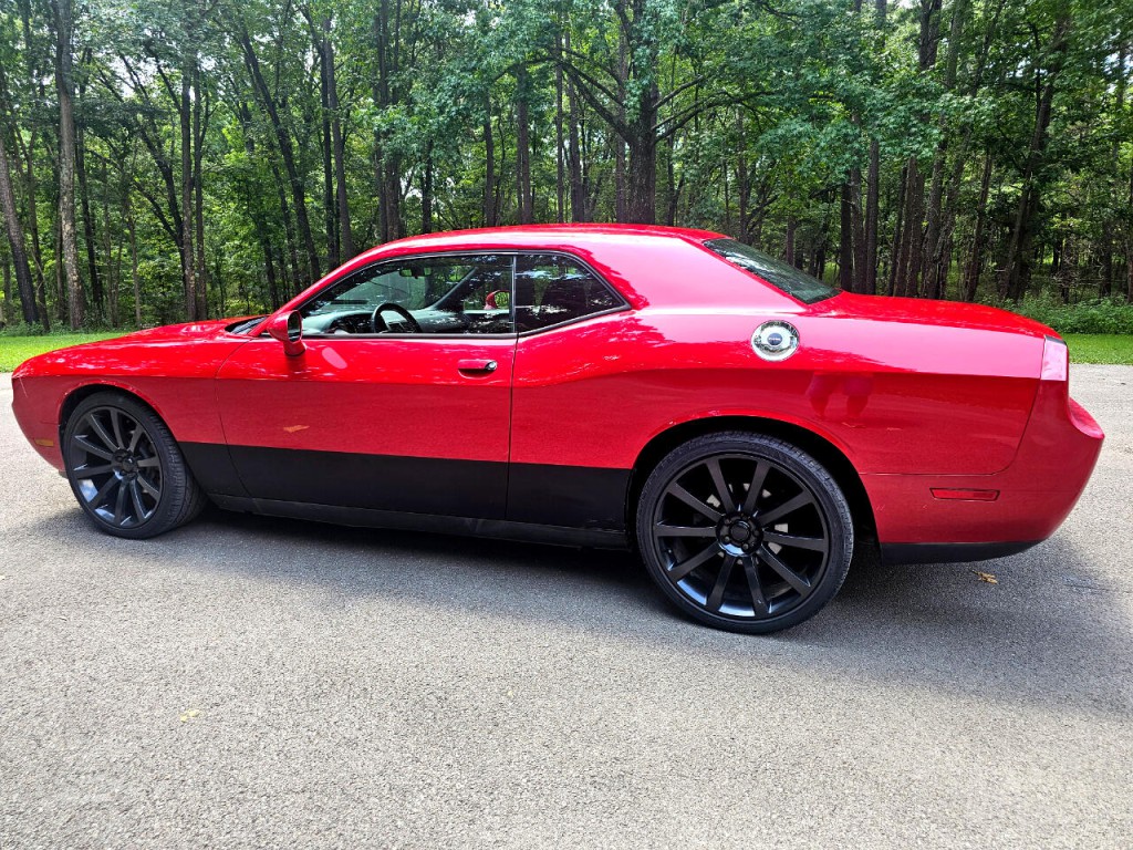 2013 Dodge Challenger Image 9