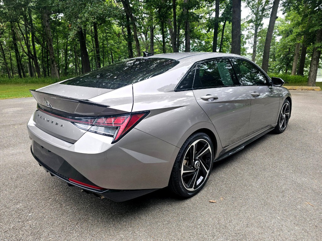 2021 Hyundai Elantra Image 6