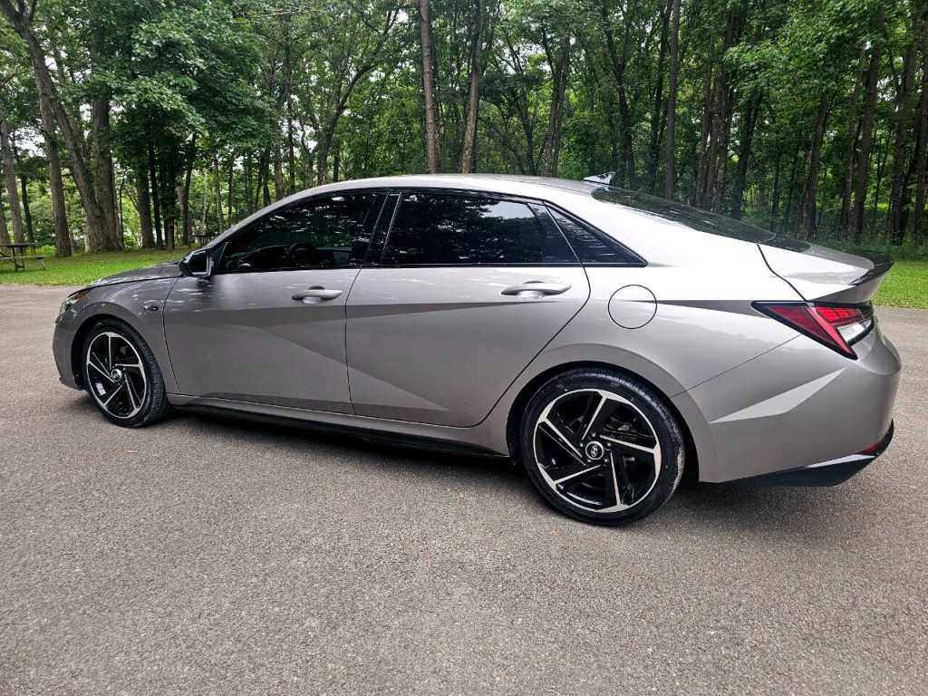 2021 Hyundai Elantra Image 9