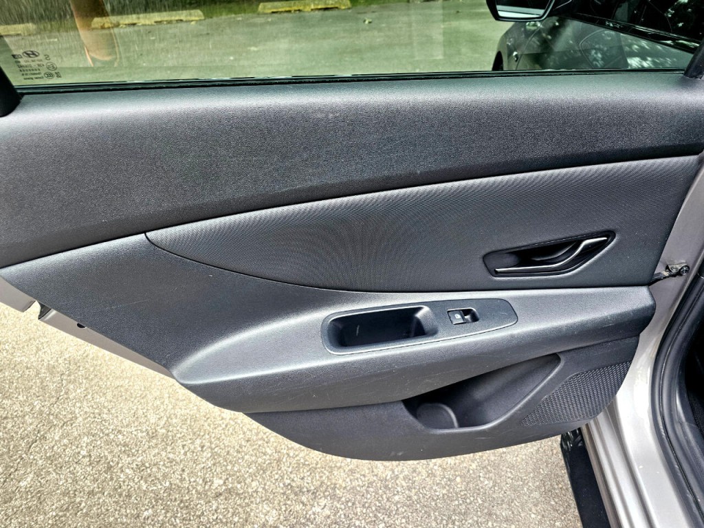 2021 Hyundai Elantra Image 23