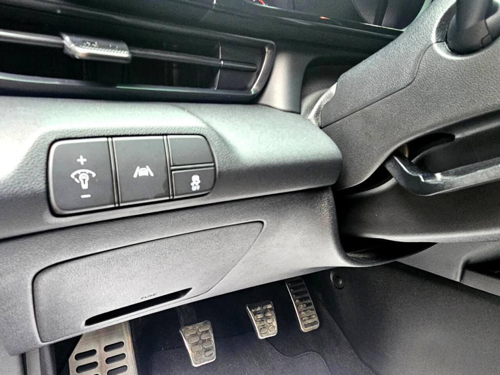 2021 Hyundai Elantra Image 32
