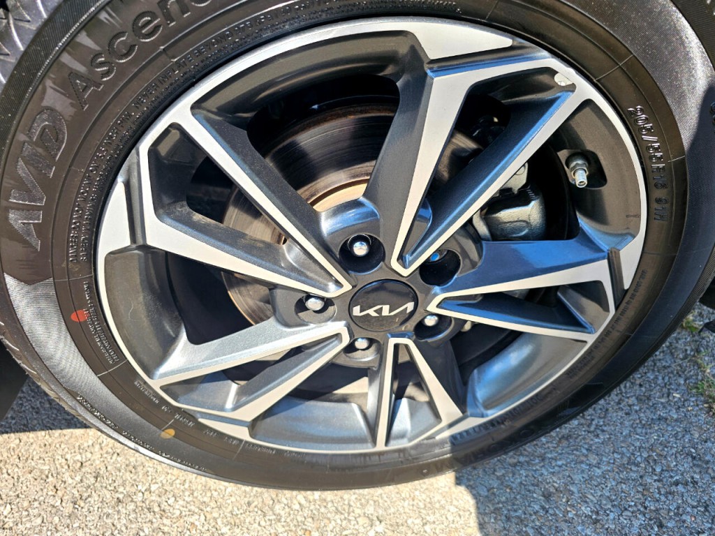 2024 Kia Forte Image 15