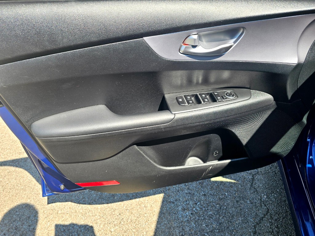 2024 Kia Forte Image 22