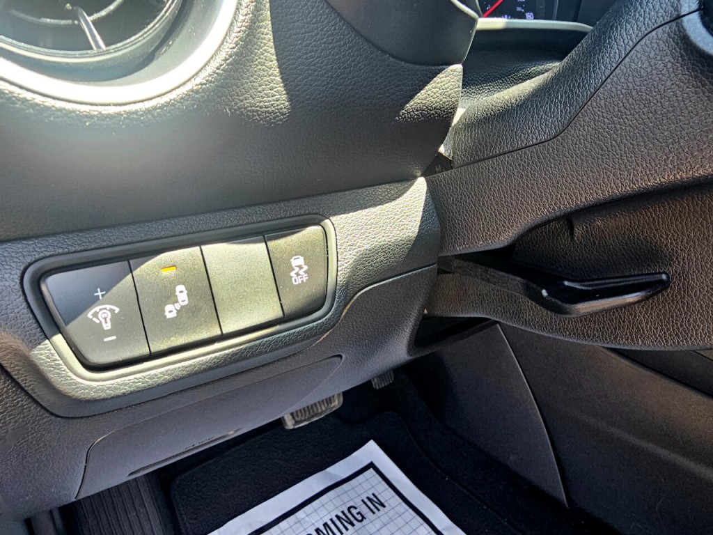 2024 Kia Forte Image 30