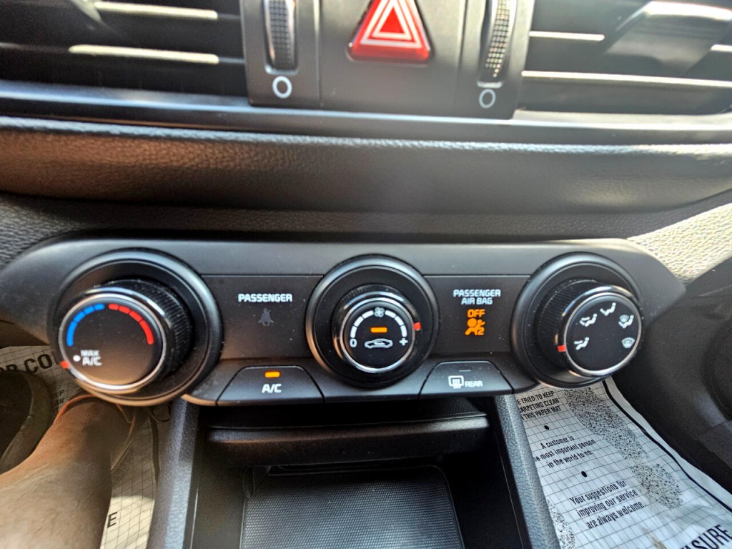 2024 Kia Forte Image 40