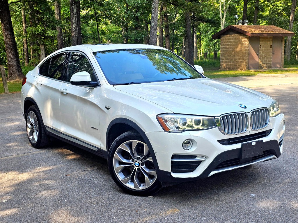 2018 BMW X4 Image 2