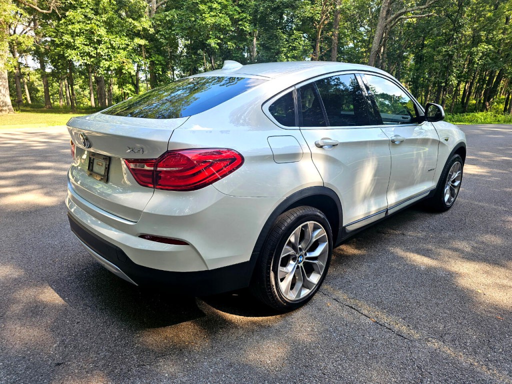 2018 BMW X4 Image 6