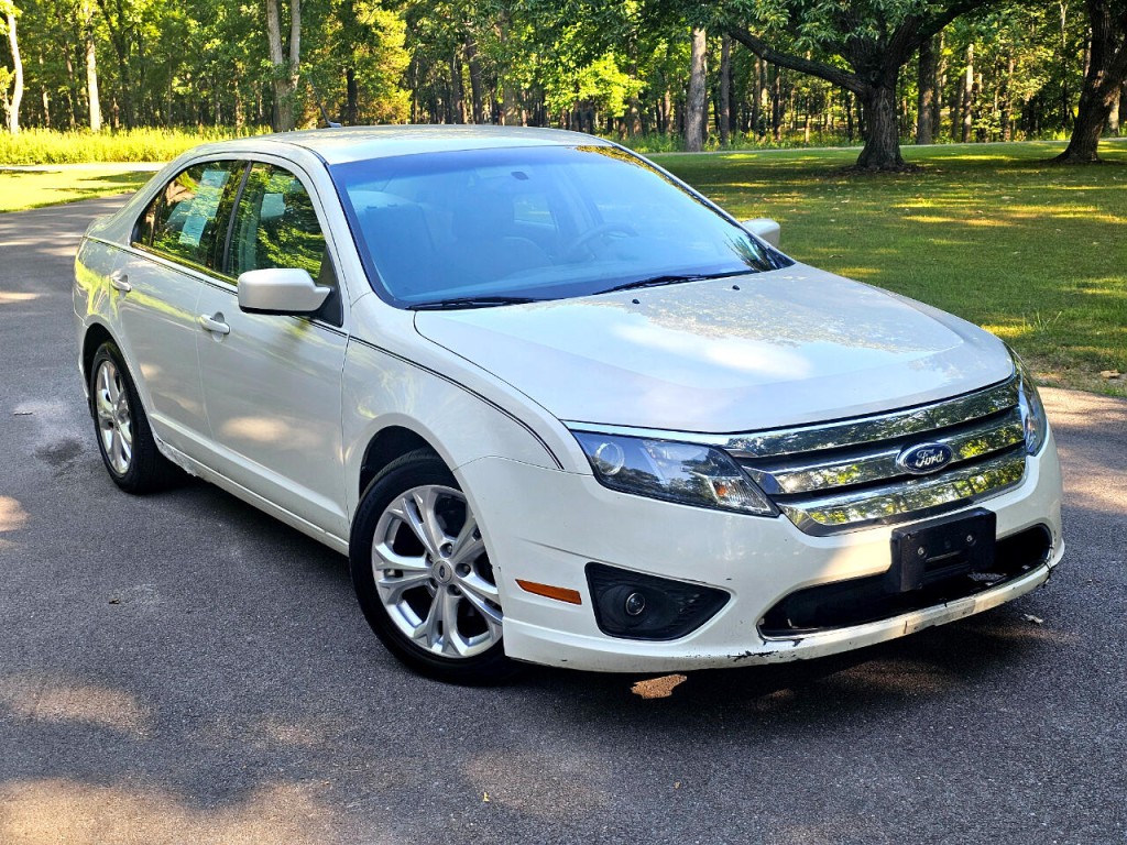 2012 Ford Fusion Image 2