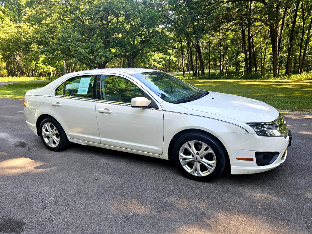 2012 Ford Fusion Image 3