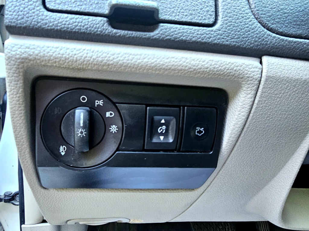 2012 Ford Fusion Image 33