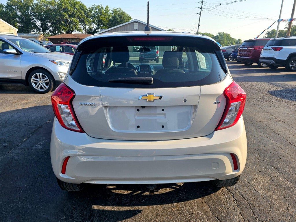 2016 Chevrolet Spark Image 4