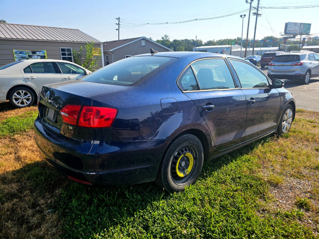 2014 Volkswagen Jetta Image 2