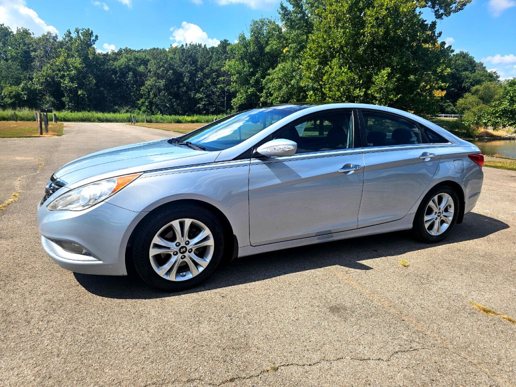 2013 Hyundai Sonata Image 11
