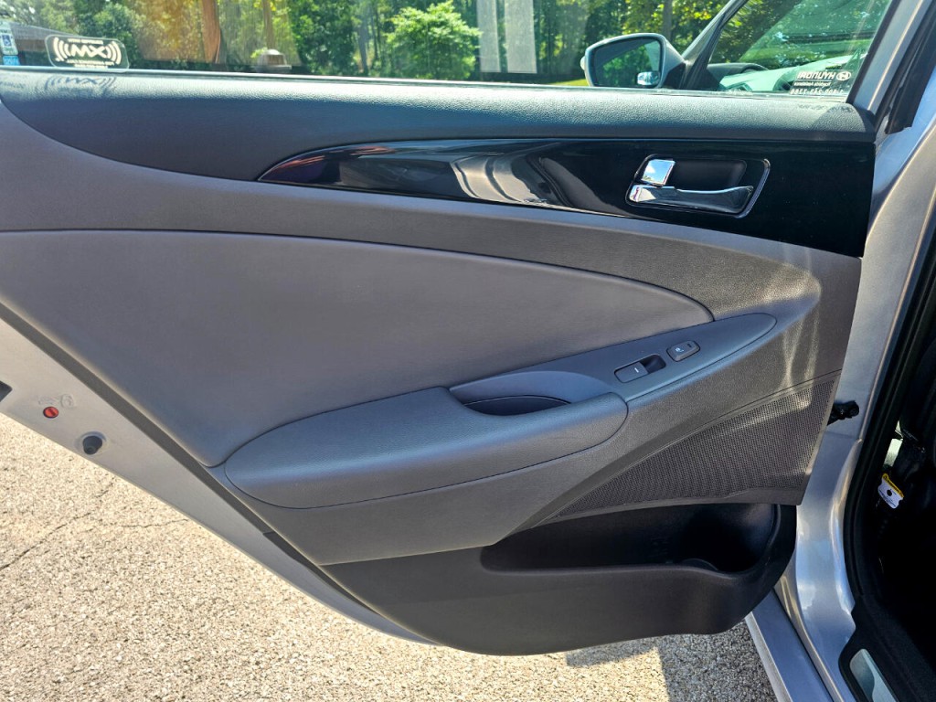 2013 Hyundai Sonata Image 23