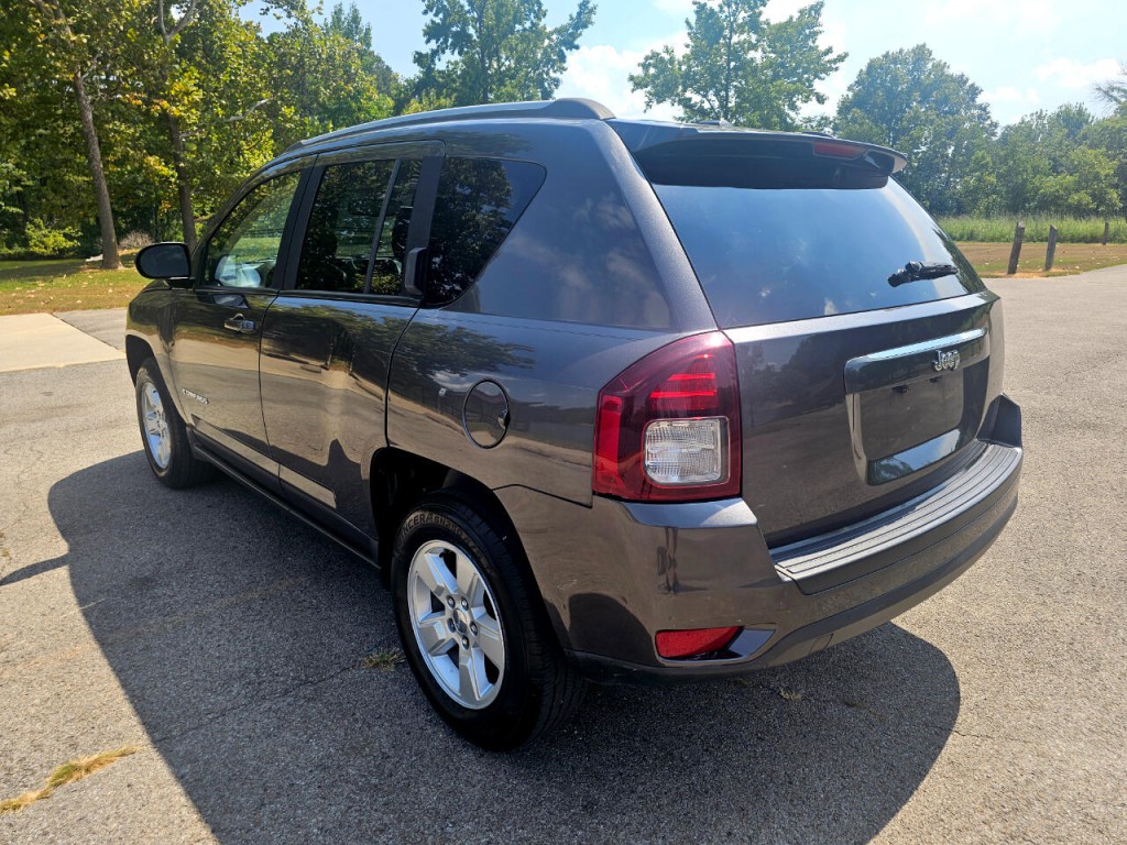 2017 Jeep Compass Image 8