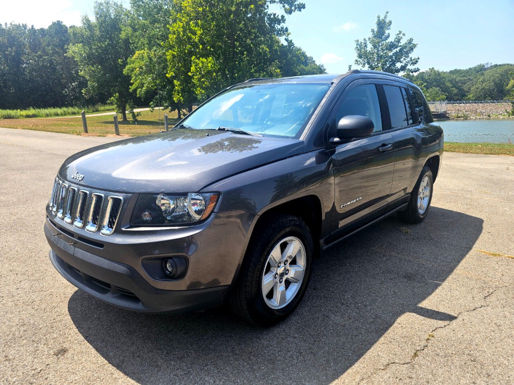 2017 Jeep Compass Image 12