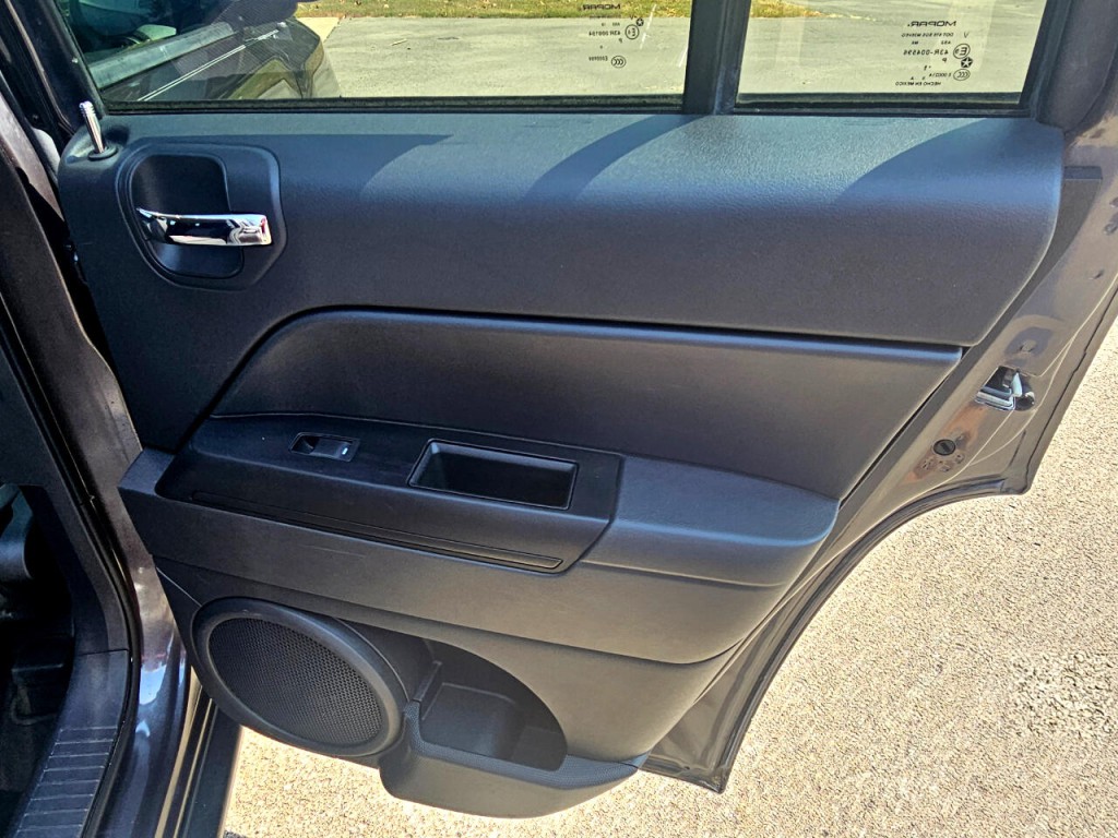 2017 Jeep Compass Image 18