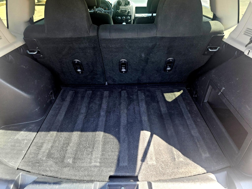 2017 Jeep Compass Image 20
