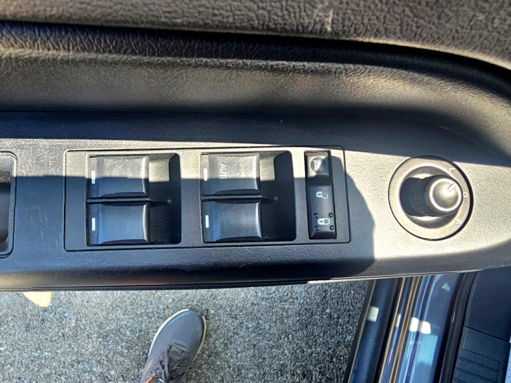 2017 Jeep Compass Image 29