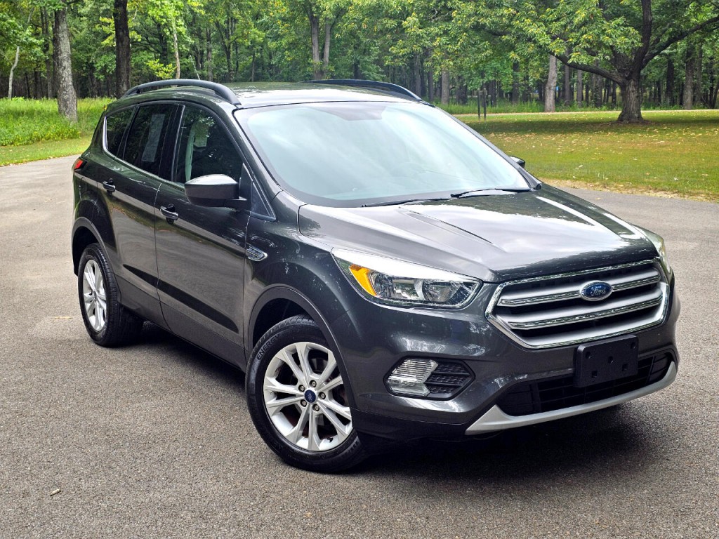 2018 Ford Escape Image 2