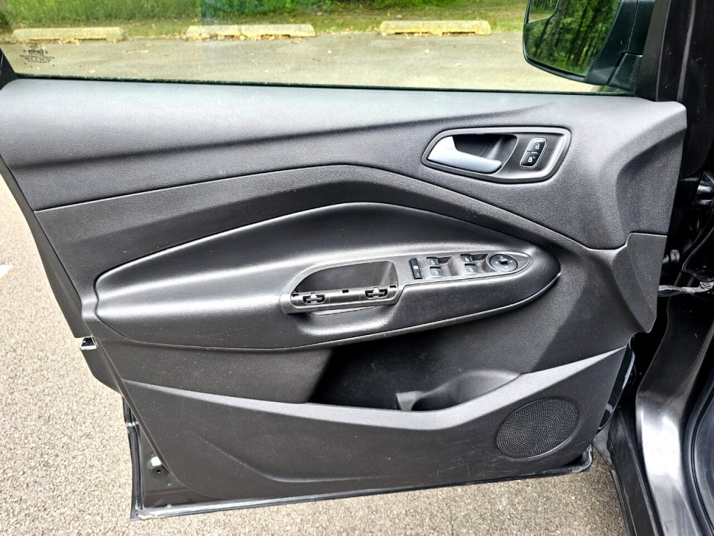 2018 Ford Escape Image 25