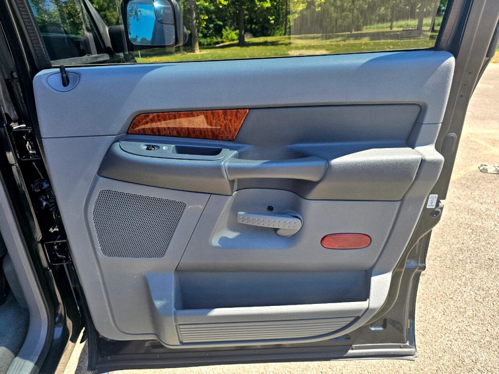 2006 Dodge Ram 2500 Image 21