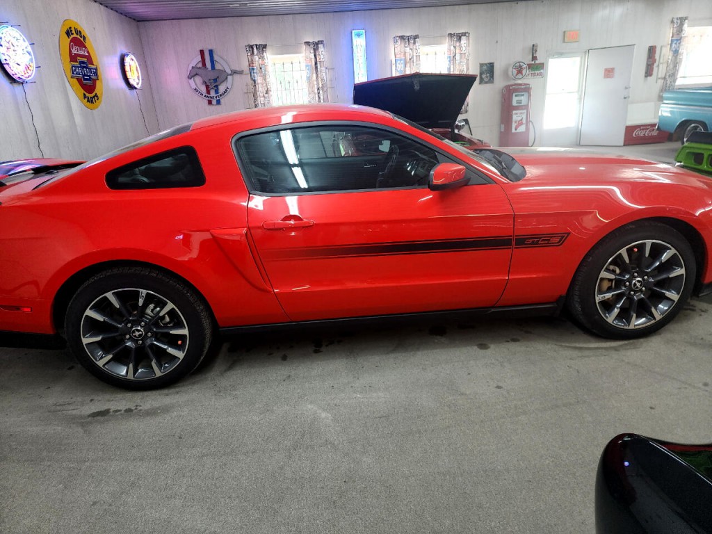 2012 Ford Mustang Image 6