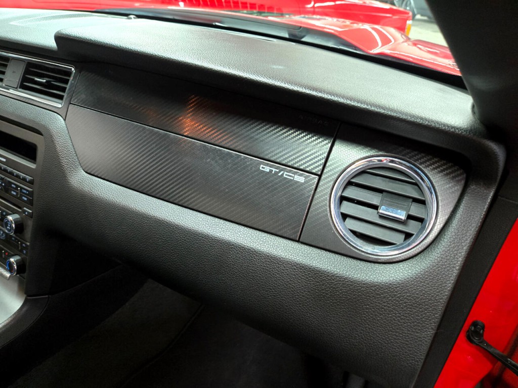 2012 Ford Mustang Image 23