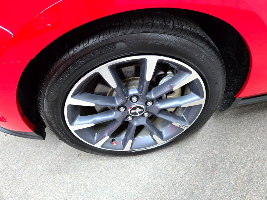 2012 Ford Mustang Image 24