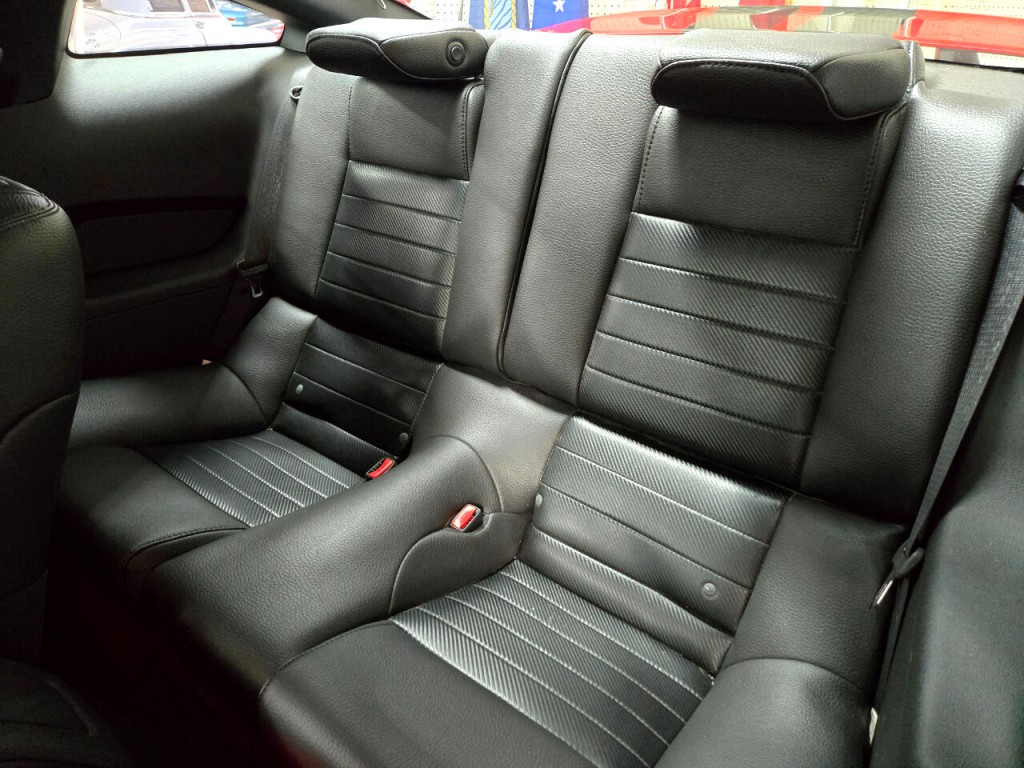 2012 Ford Mustang Image 30
