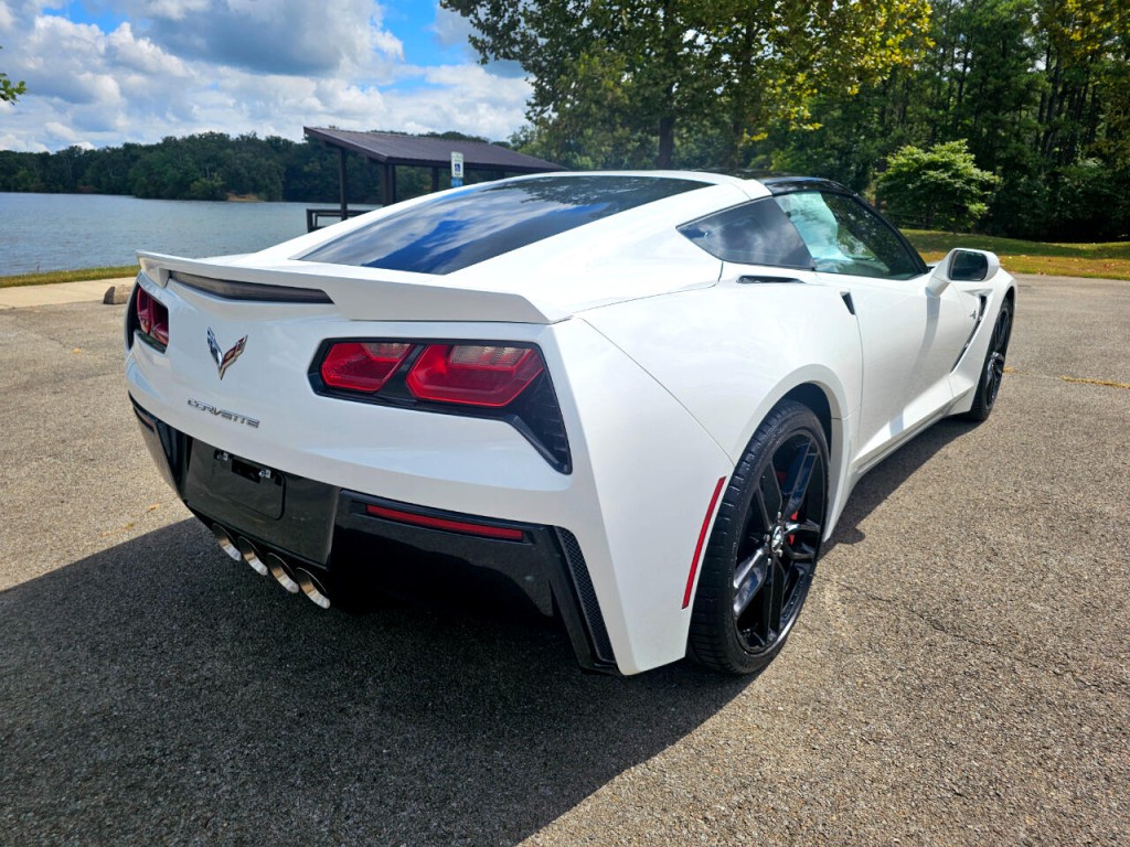 2015 Chevrolet Corvette Image 6