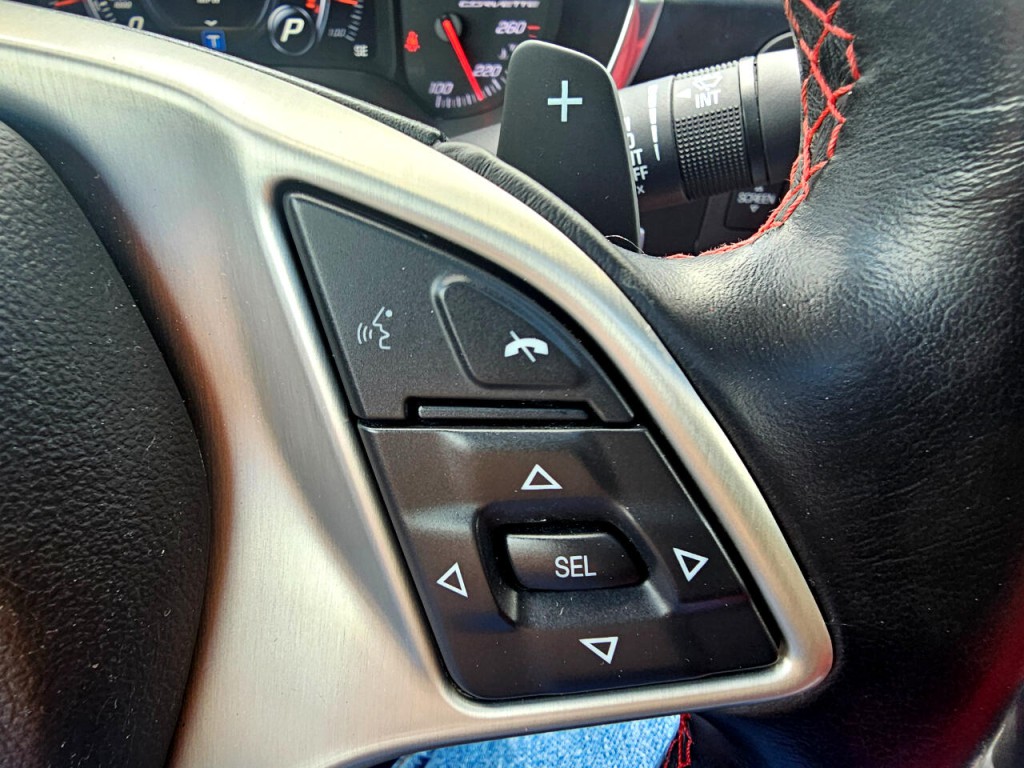 2015 Chevrolet Corvette Image 31