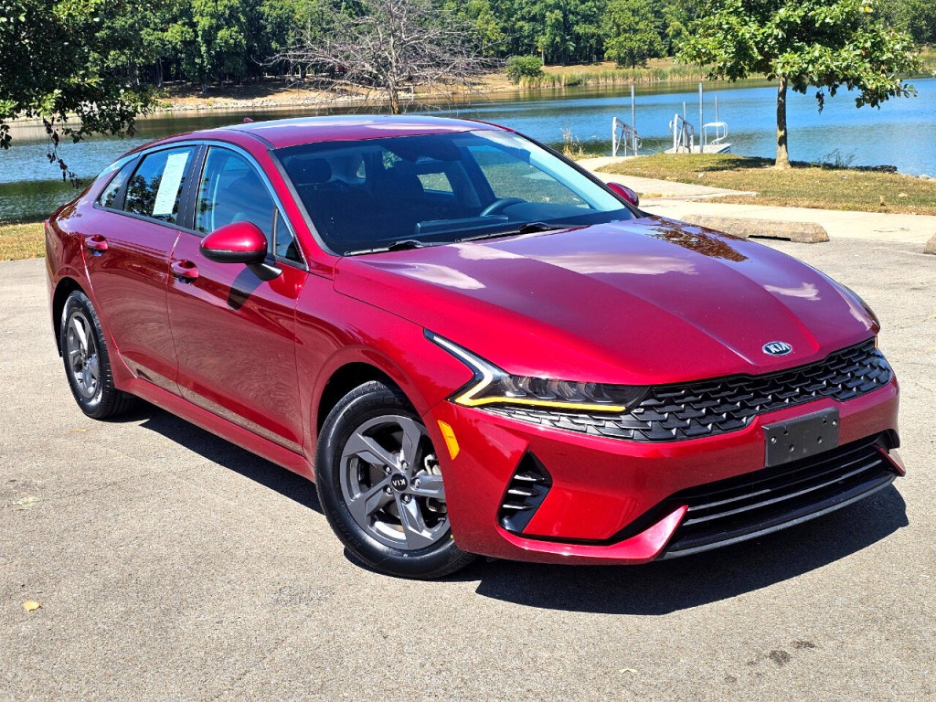 2021 Kia K5 Image 2