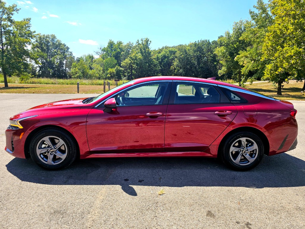 2021 Kia K5 Image 10