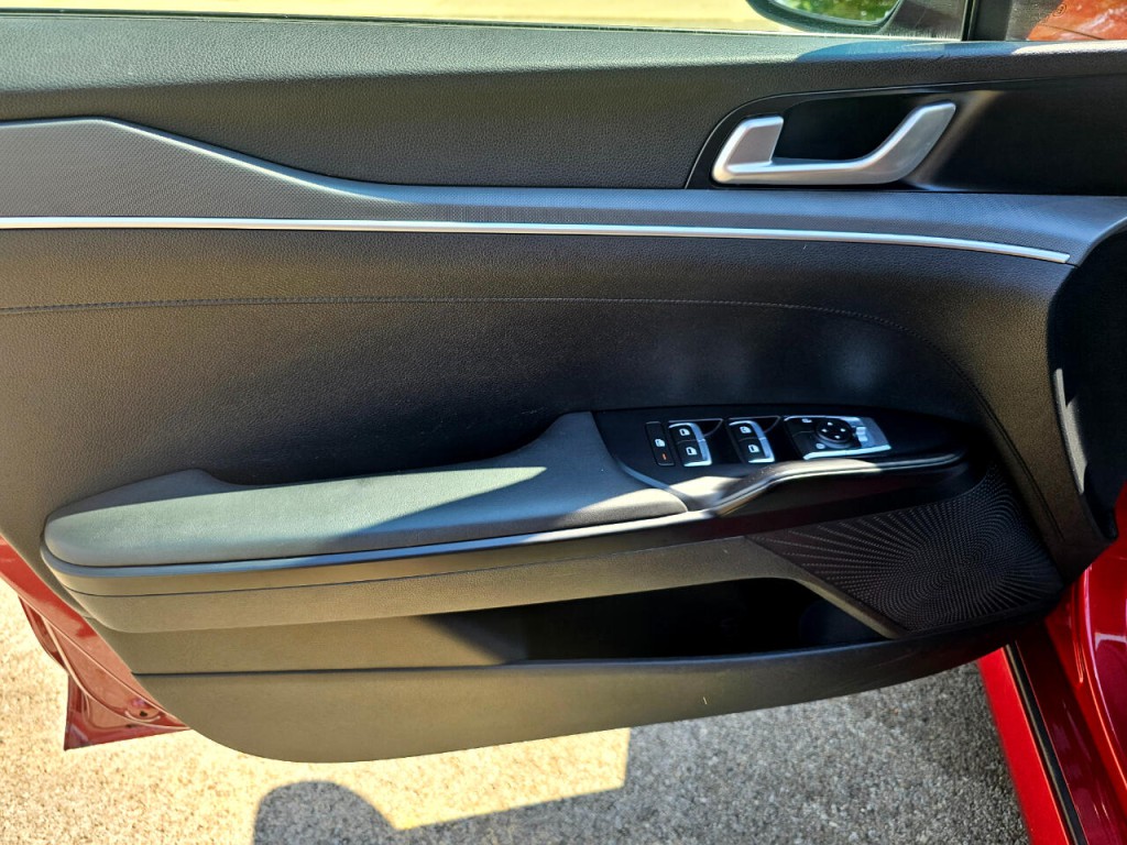 2021 Kia K5 Image 25