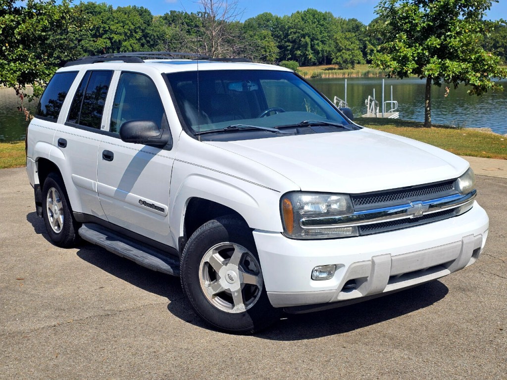 2003 Chevrolet Trailblazer Image 2