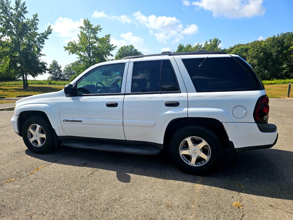 2003 Chevrolet Trailblazer Image 9