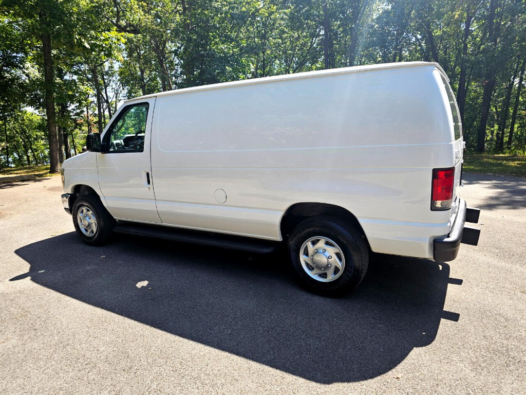2013 Ford Econoline Image 9