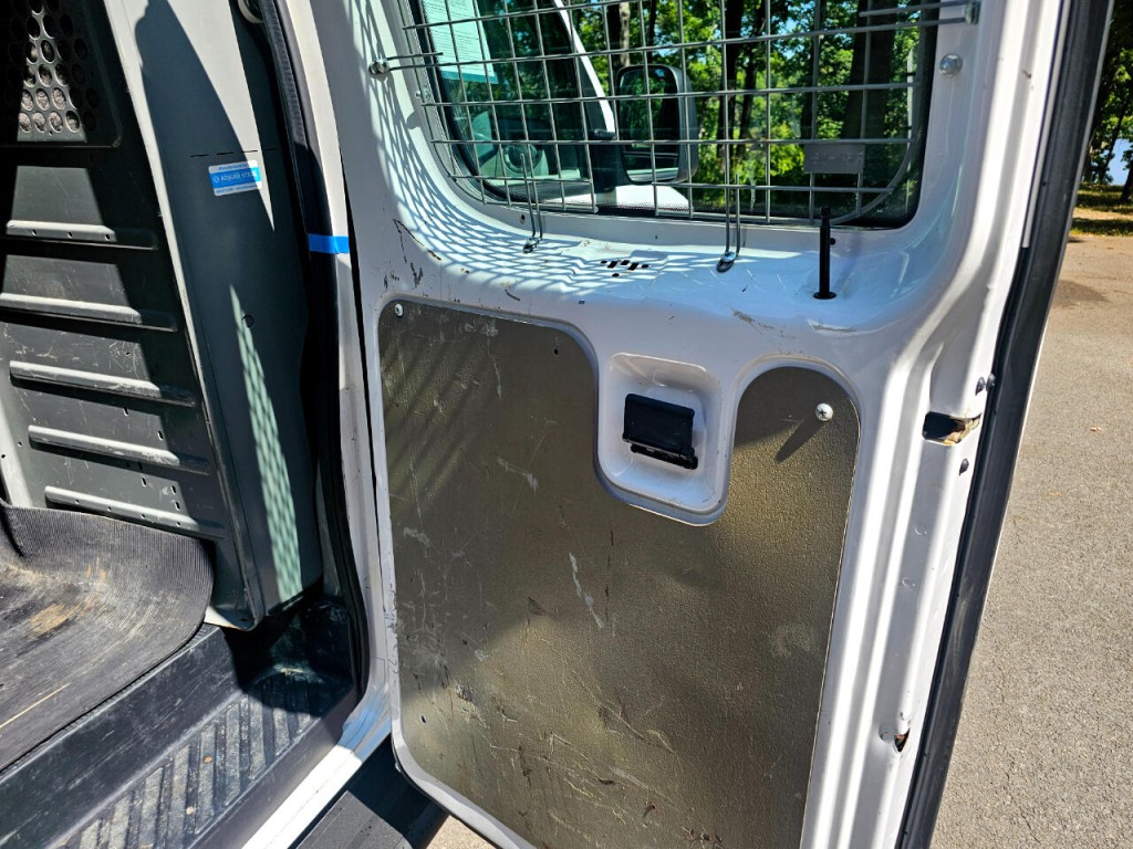 2013 Ford Econoline Image 18