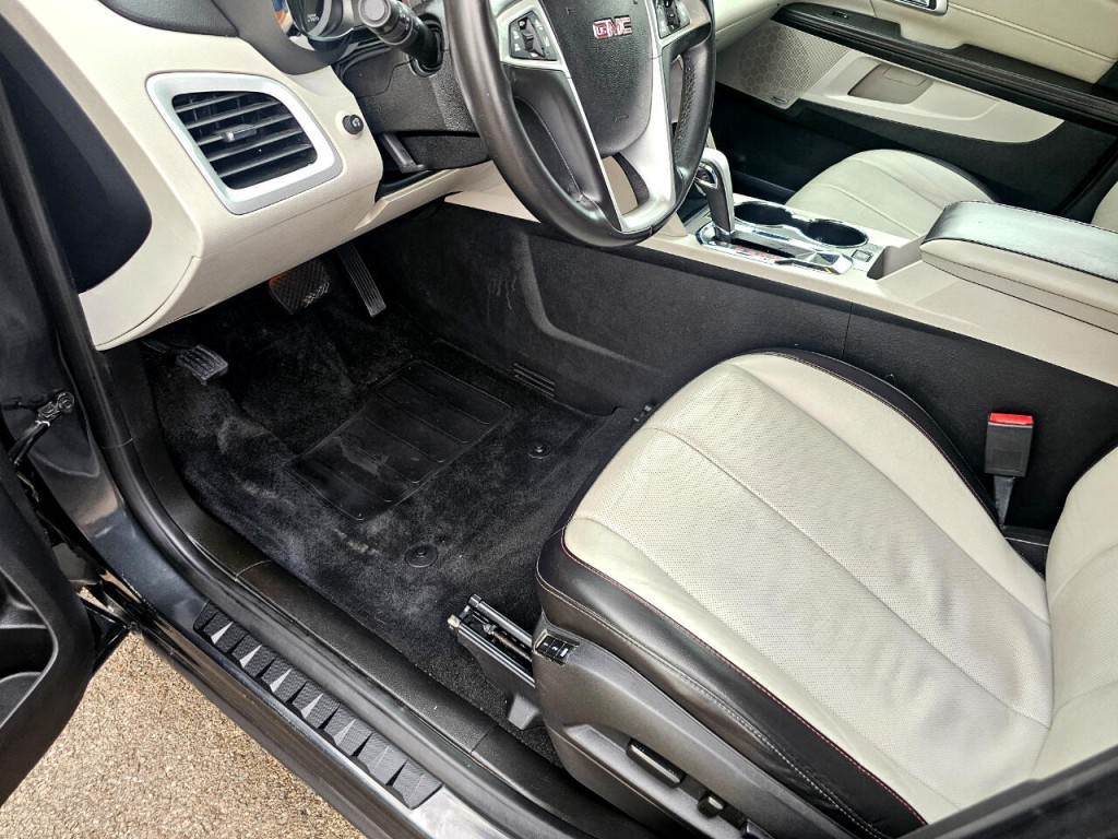 2014 GMC Terrain Image 28