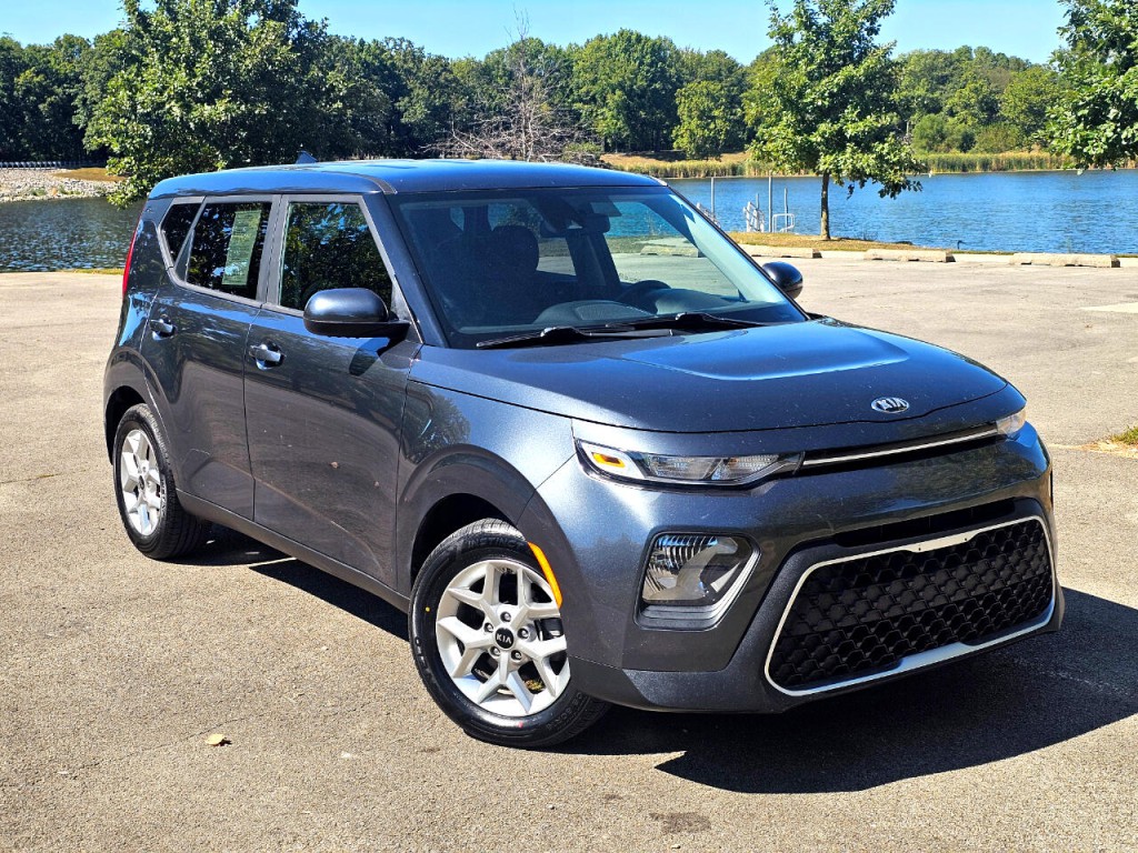 2020 Kia Soul Image 2