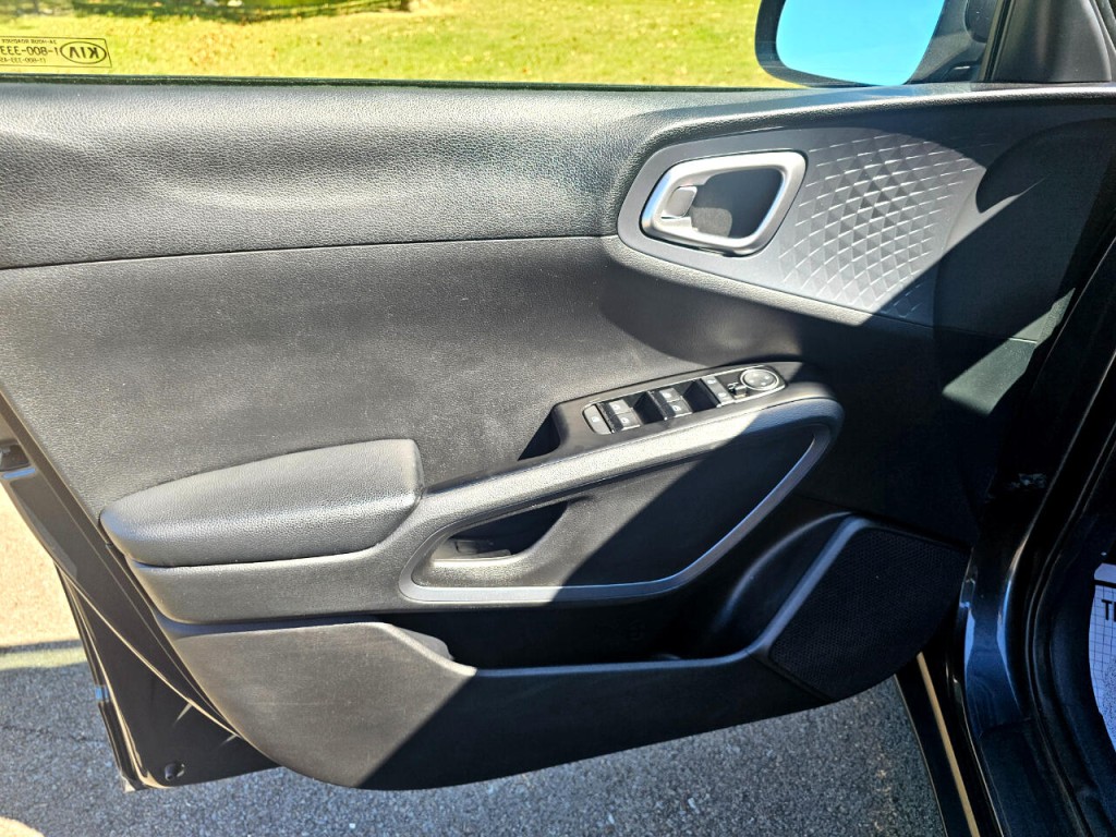 2020 Kia Soul Image 25