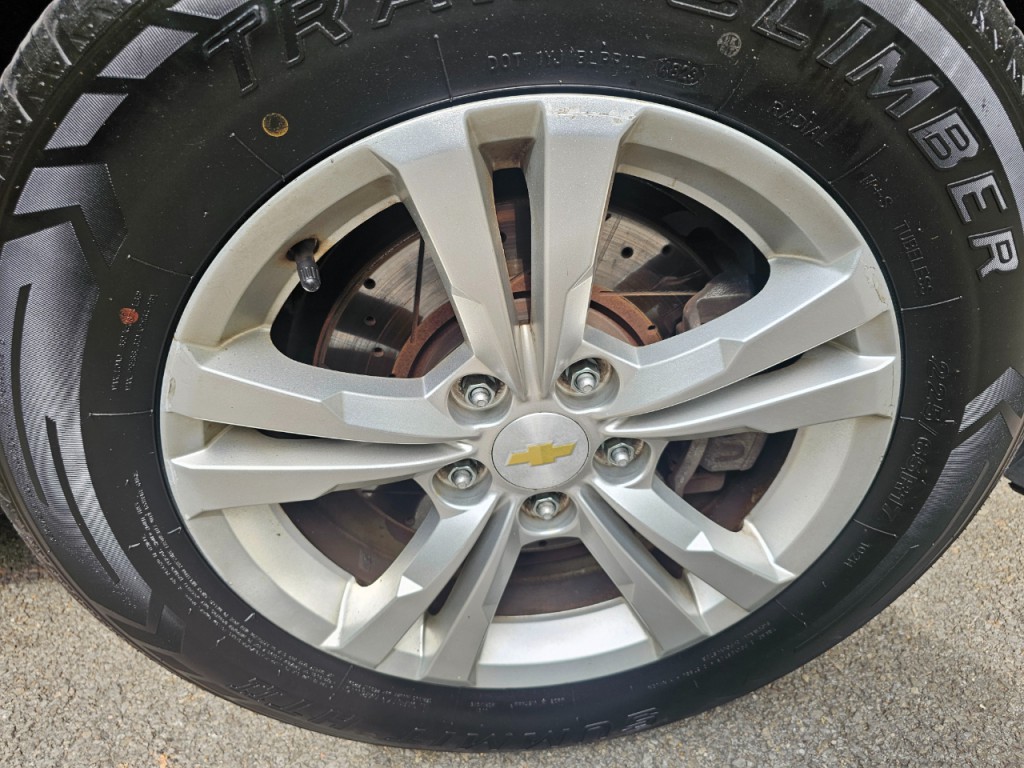 2010 Chevrolet Equinox Image 15